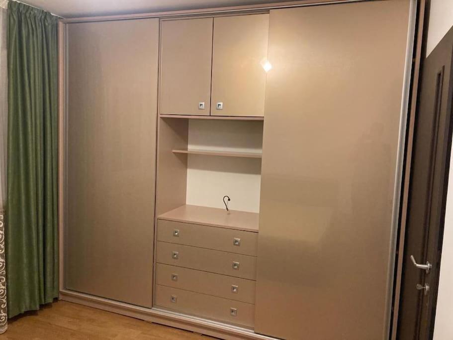 Apartament 3 Camere De Inchiriat Крайова Екстер'єр фото