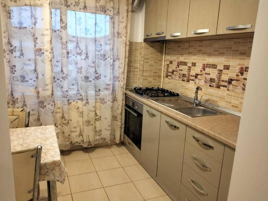 Apartament 3 Camere De Inchiriat Крайова Екстер'єр фото